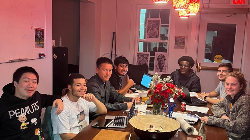 Residents gathered in La Casa to study